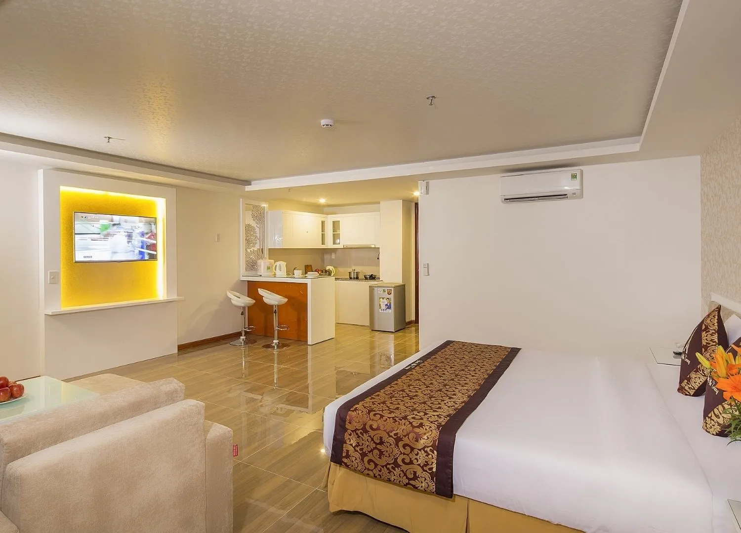 Paris Nha Trang Hotel pha lẫn kiến trúc cổ điển và hiện đại