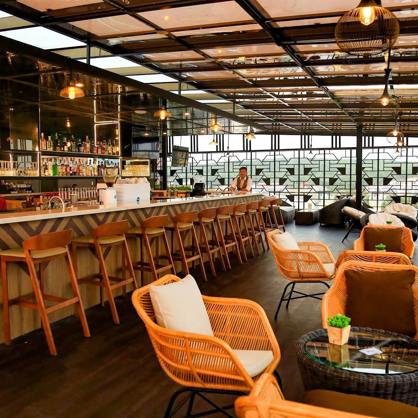 PH Rooftop Bar & Lounge – Đẳng Cấp Nhà Hàng Đảo Ngọc Sang Trọng