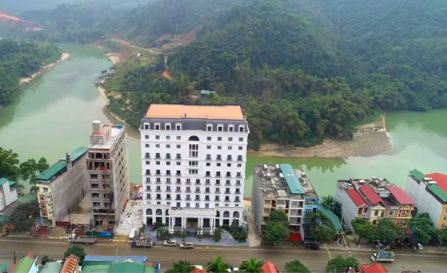 Phoenix Hotel Hà Giang, nghỉ dưỡng tại lâu đài bên sông