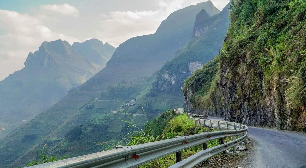 Phượt Mã Pí Lèng – Hành trình chinh phục thiên nhiên, làm chủ đất trời