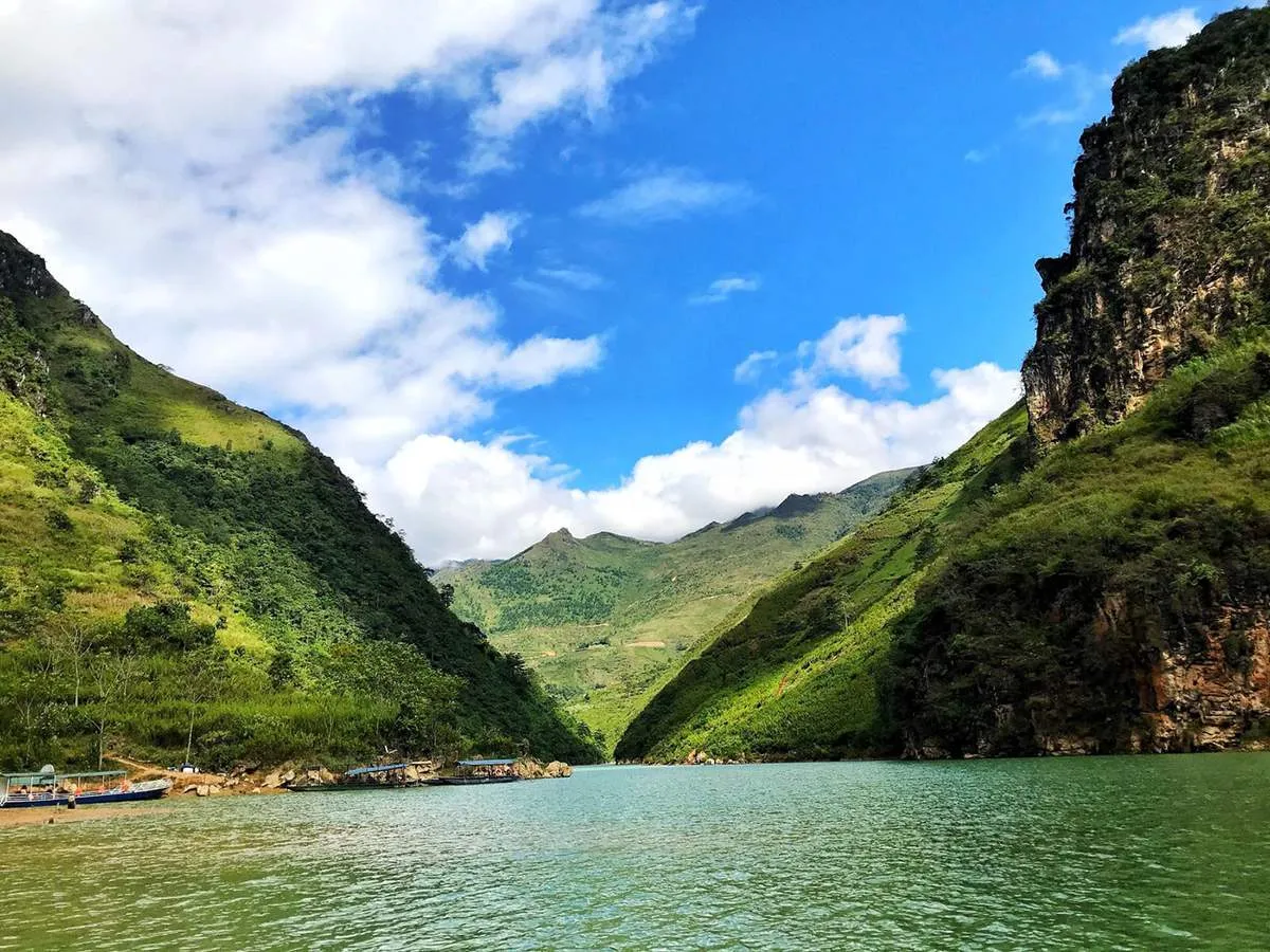 Phượt Mã Pí Lèng – Hành trình chinh phục thiên nhiên, làm chủ đất trời