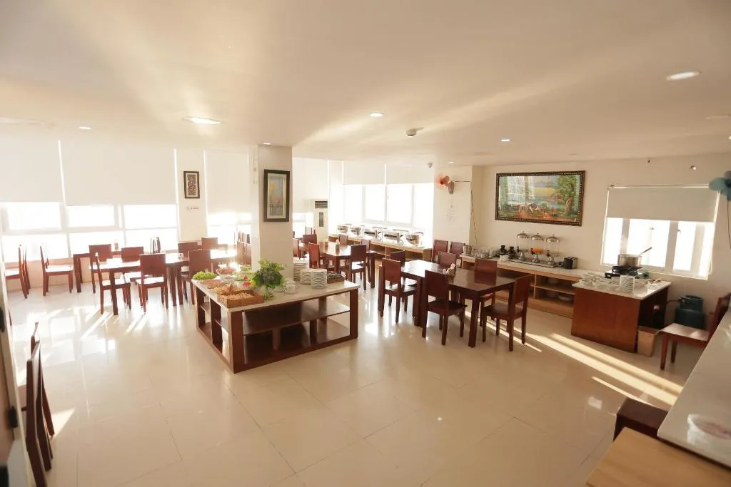 Prince Hotel – Khách sạn 3 sao gần bãi biển Nha Trang