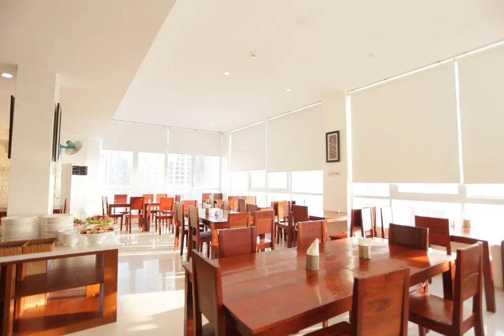 Prince Hotel – Khách sạn 3 sao gần bãi biển Nha Trang