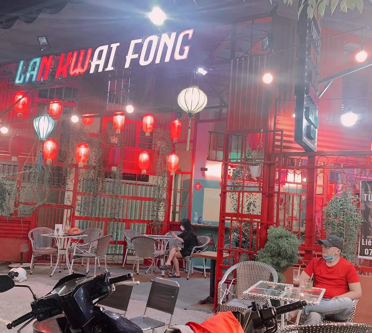 Quán Lan Kwai Fong CT ( Lan Quế Phường) và không gian Hồng Kông rực rỡ