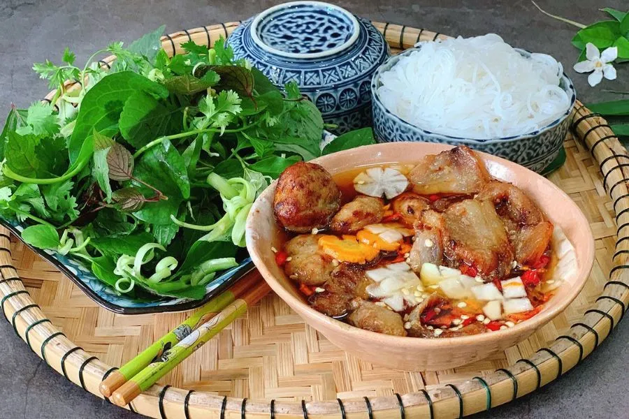 Review bún chả Hà Nội, món ngon ghi danh công thức ẩm thực thế giới