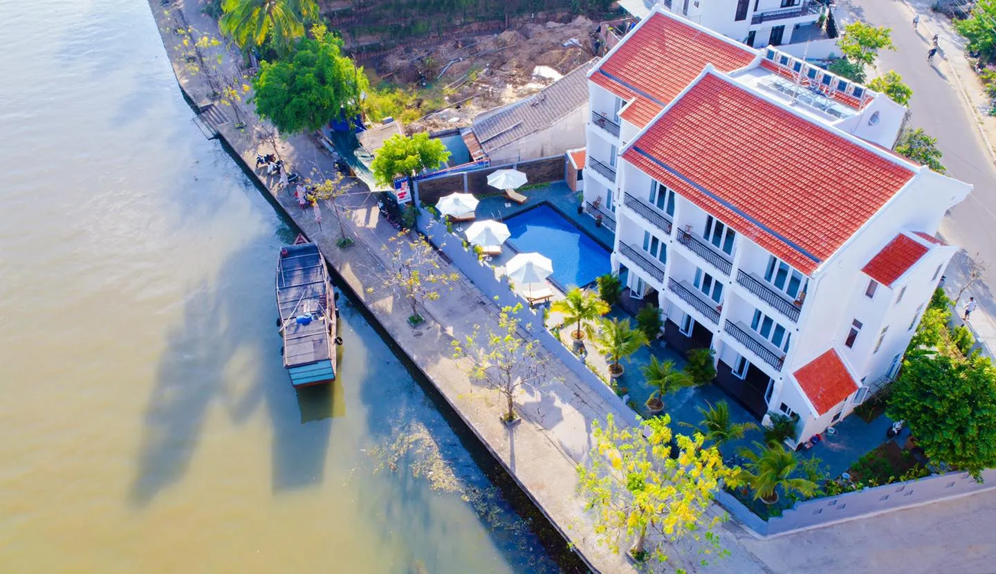 Riverside White House Villa – Ngôi nhà trắng bên dòng sông Hoài lãng mạn