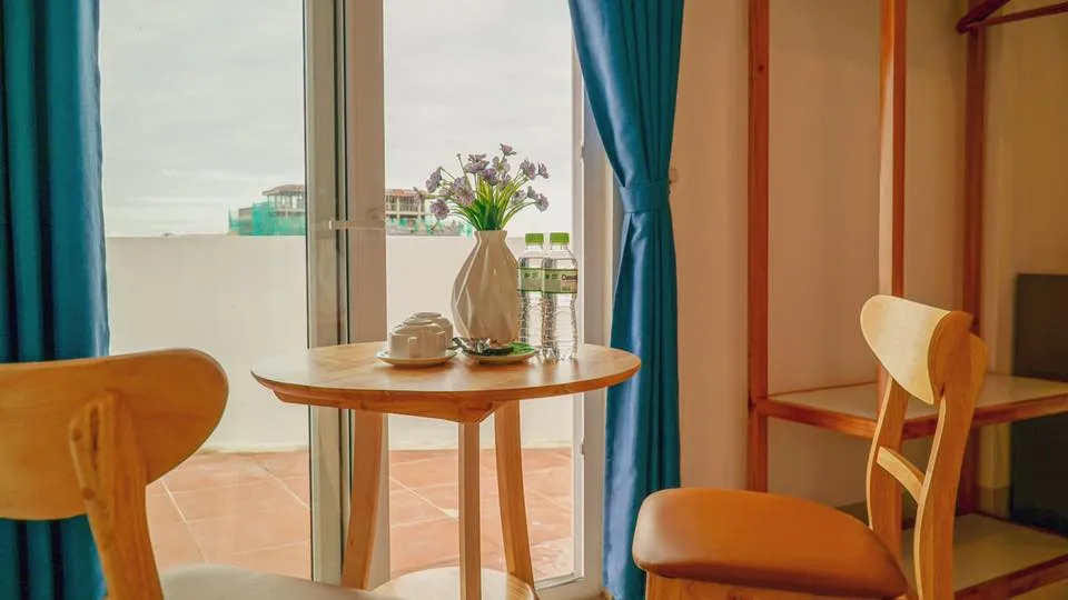 Riverside White House Villa – Ngôi nhà trắng bên dòng sông Hoài lãng mạn