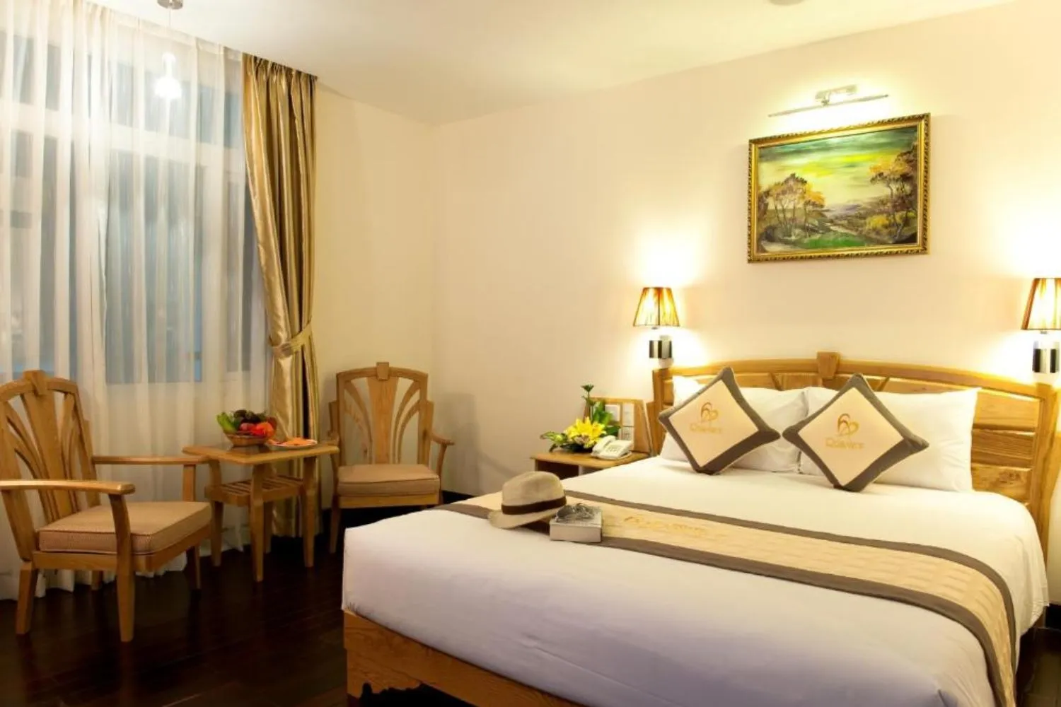 Romance Hotel mang giai điệu ngọt ngào, êm dịu bên bờ sông Hương