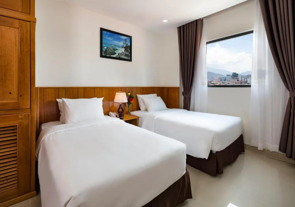 Royal Hotel Nha Trang, không gian nghỉ ngơi lộng lẫy cạnh biển