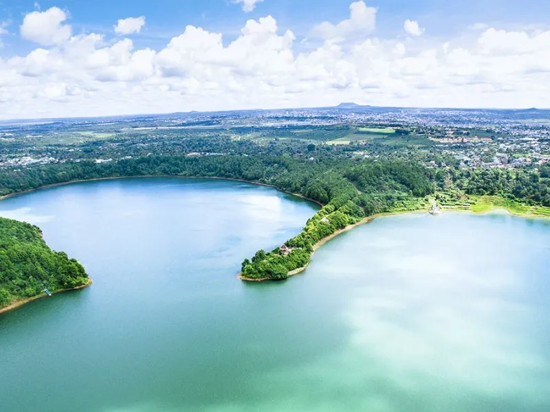 Sân bay Pleiku Gia Lai có những chuyến bay nào? Chi tiết lịch trình, giá vé