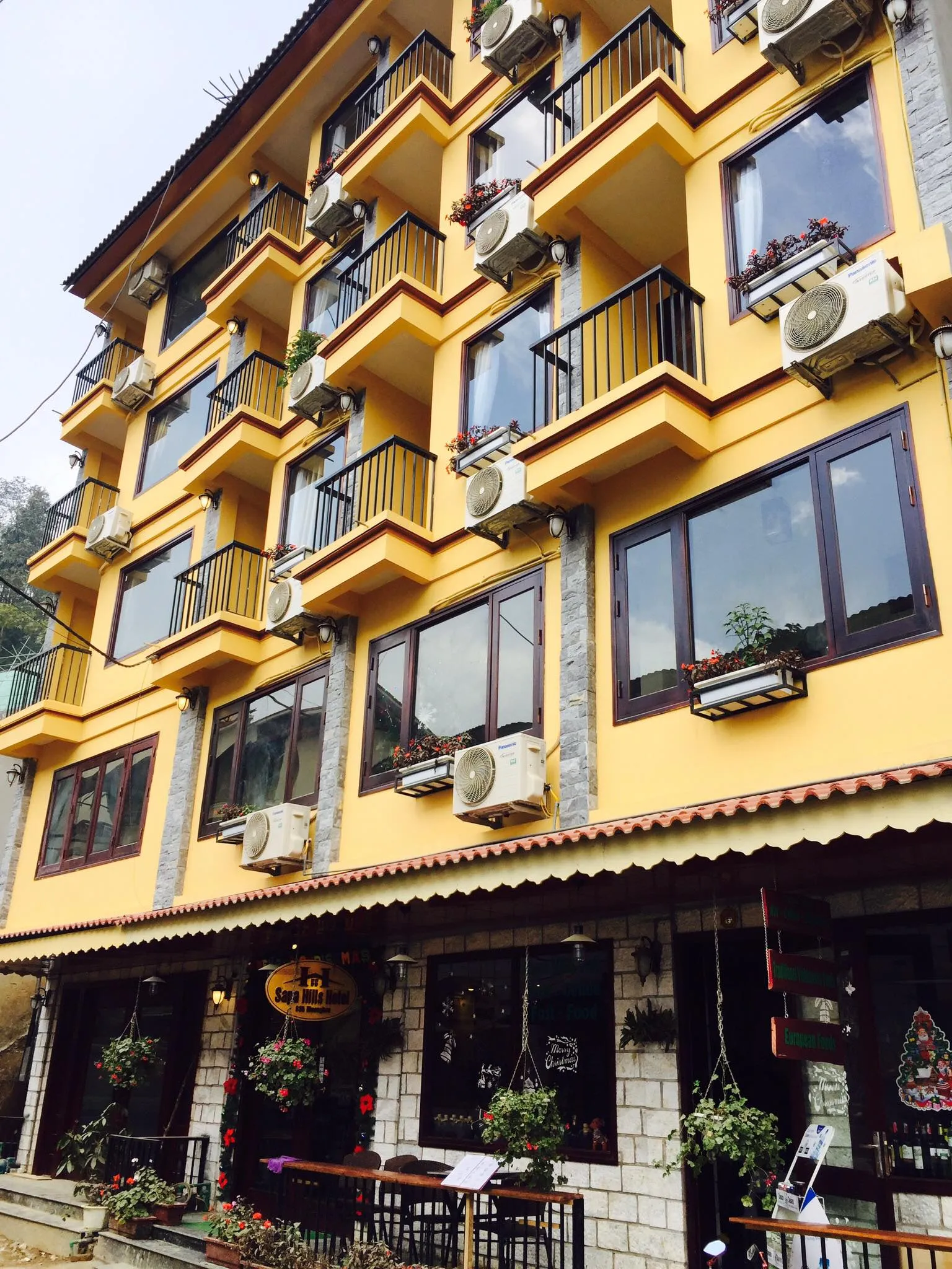 Sapa Hills Hotel – Khách sạn 2 sao mang vẻ đẹp đơn sơ đầy ấn tượng giữa bản Mường Hoa