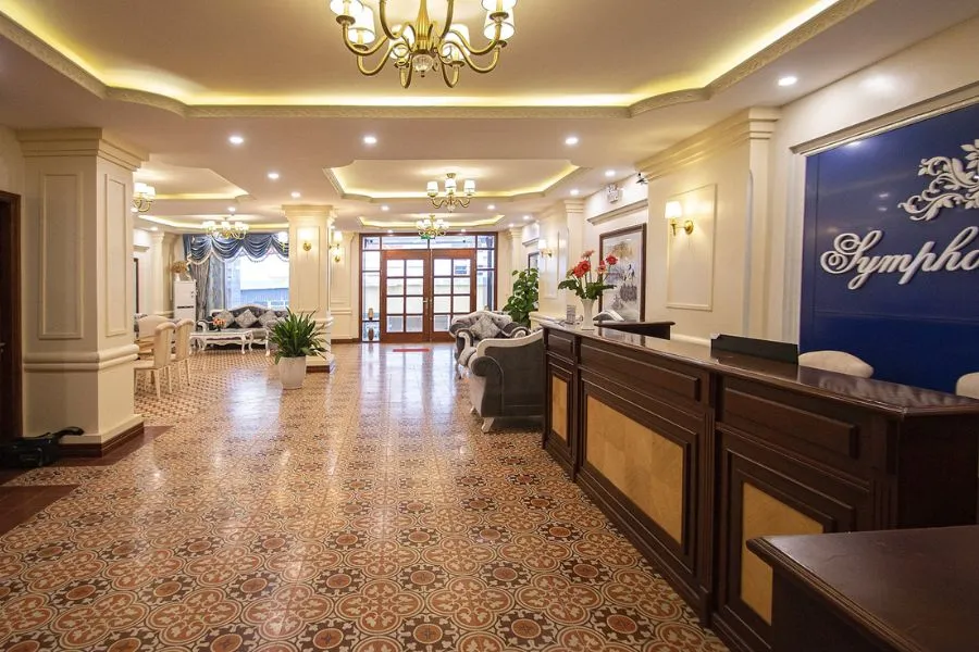 Sapa Symphony Hotel mang một nét đẹp cổ điển, sang trọng giữa núi rừng Tây Bắc