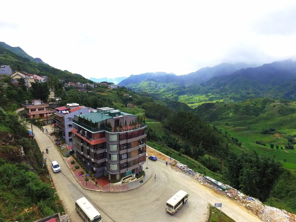 Sapa Vista Hotel – Choáng ngợp khách sạn 3 sao có view đồi núi hùng vĩ và ruộng bậc thang mướt xanh ở Sapa