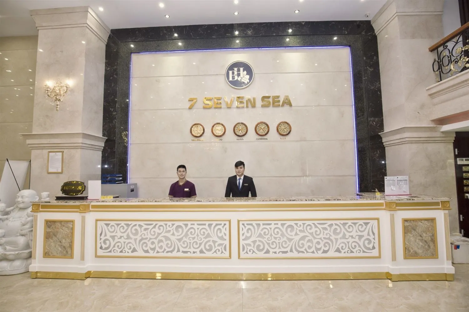 Seven Sea Hotel Da Nang với tầm nhìn trọn vẹn từ Sông, Núi, Biển, Cát