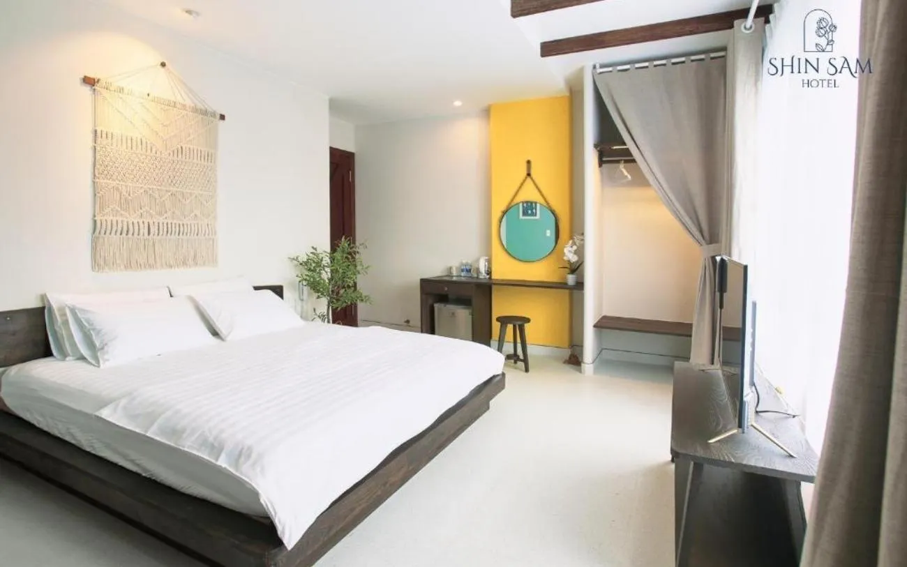 Shin Sam Boutique Hotel, gam màu Địa Trung Hải giữa thành phố biển