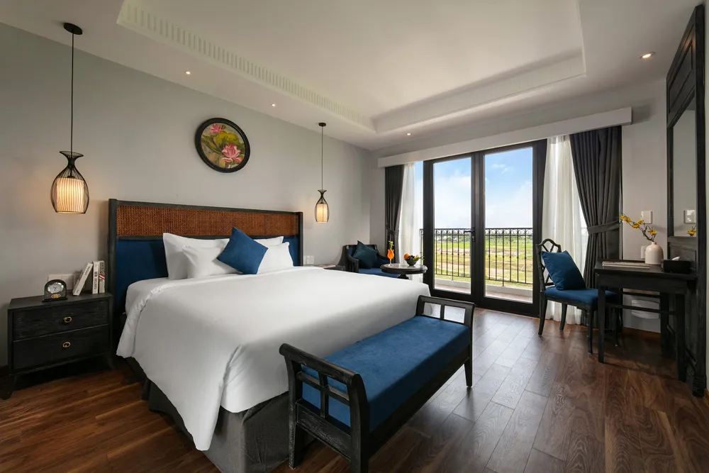 Shining Riverside Hotel and Spa – Khách sạn 4 sao với nhiều góc sống ảo cực chill