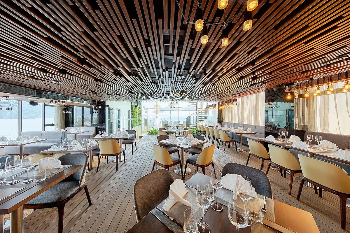 Sky View Restaurant – Nhà hàng lãng mạn lý tưởng cho các cặp đôi tại Đà Nẵng