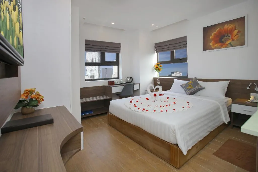 Skylight Hotel Nha Trang – Ngắm nhìn sự sầm uất của phố Tây