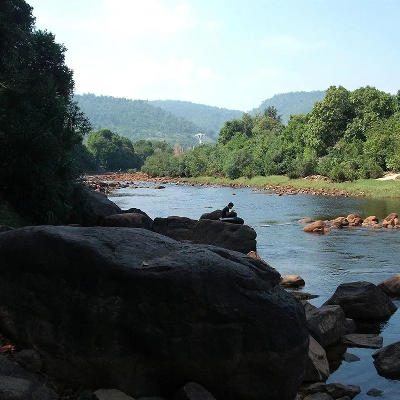 Sống chậm tại Kampot, thị trấn sầu riêng yên ả ở Campuchia