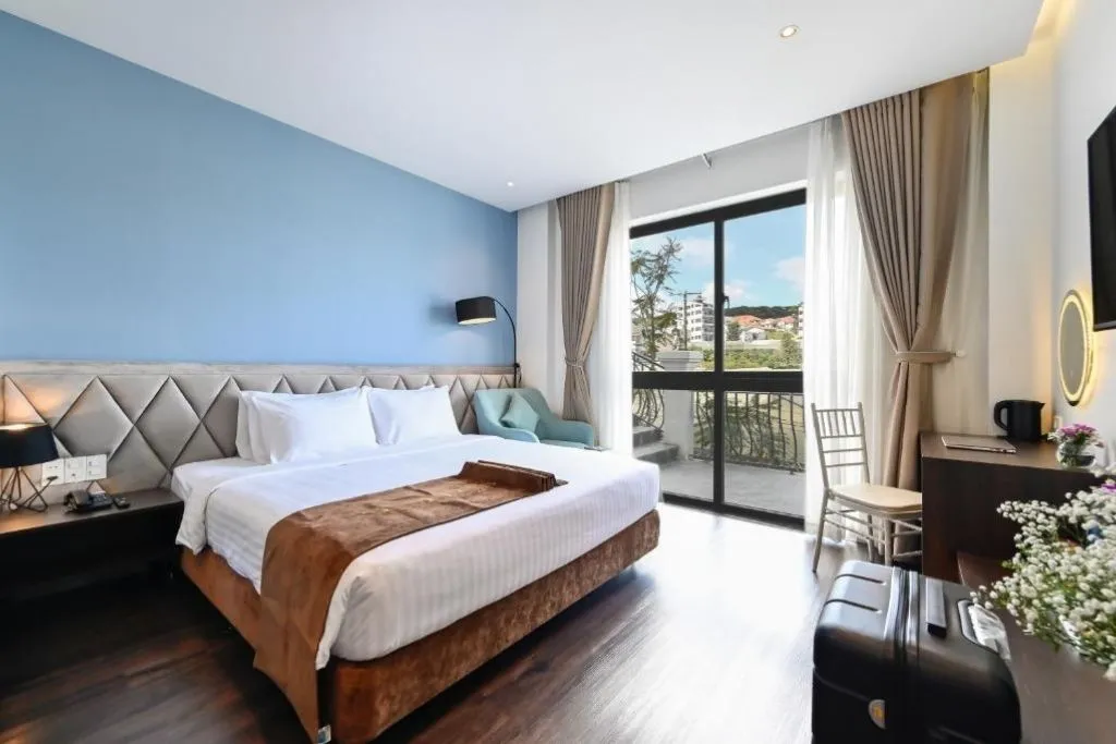 Stillus Boutique Hotel, bức tranh nghệ thuật đậm nét kiến trúc Pháp