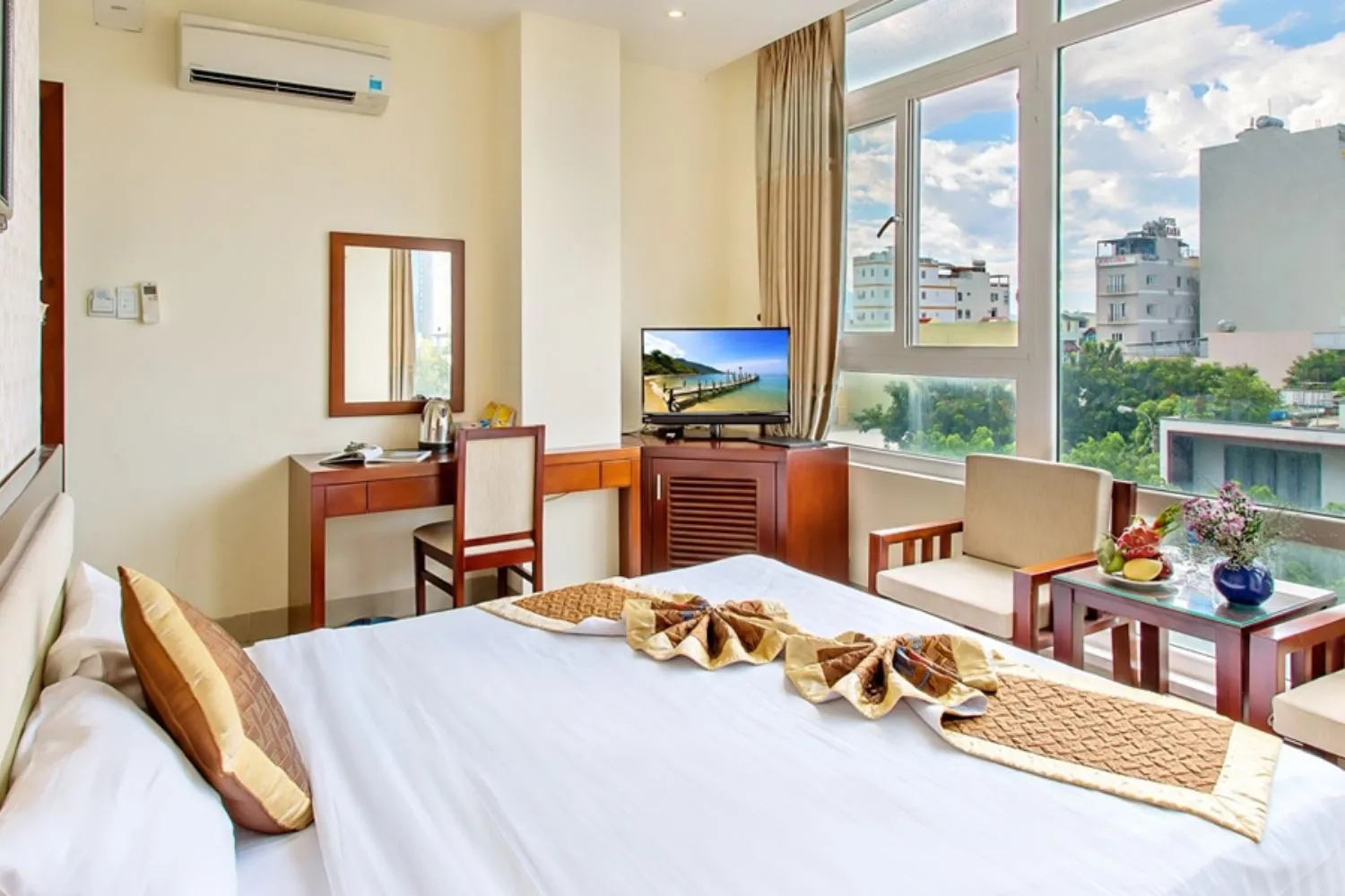 SUNVIEW Hotel đem lại sự bình yên cạnh bên bãi biển Mỹ Khê xinh đẹp