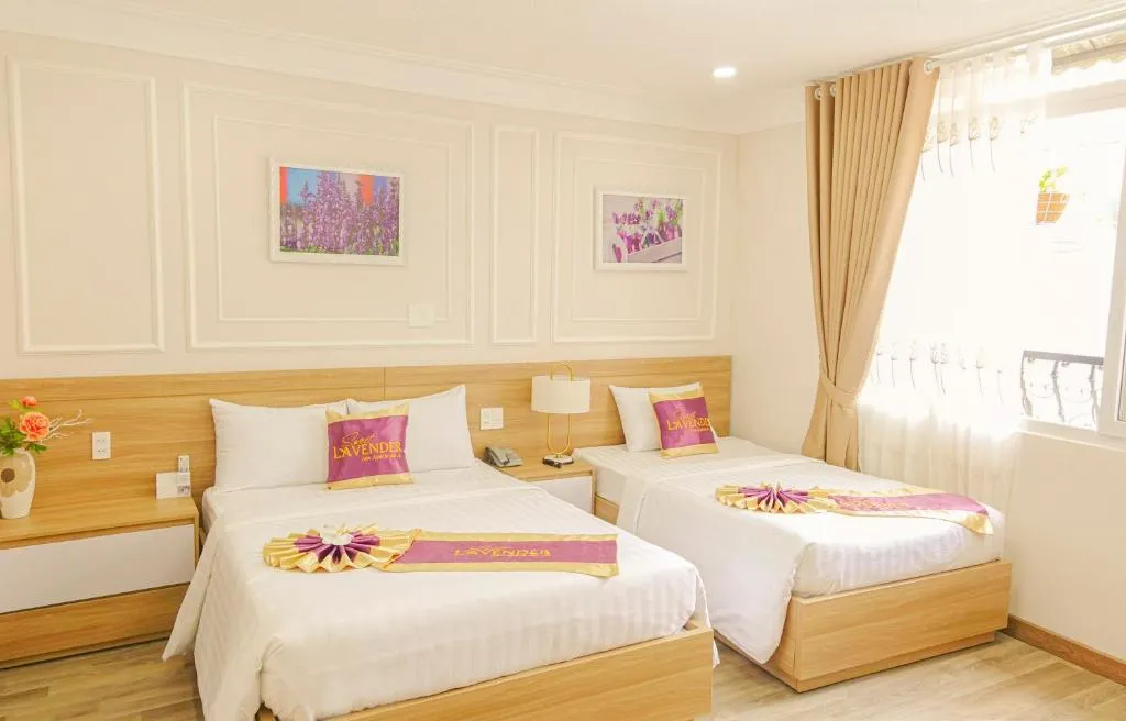 Sweet Lavender Hotel khiến bao người thổn thức vì sự ngọt ngào, dịu dàng đến lạ