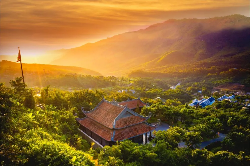 Tắm Onsen tại Suối khoáng nóng Núi Thần Tài – Đà Nẵng