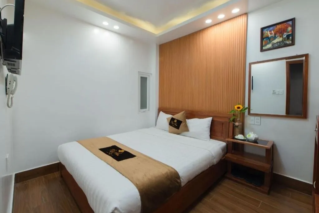 Tận hưởng hương sắc của Pho Hoa Hotel ở giữa lòng thành phố