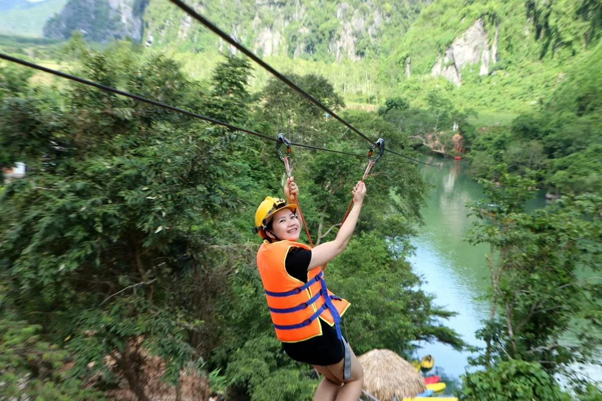 Tất tần tật trải nghiệm zipline Sông Chày Hang Tối Quảng Bình