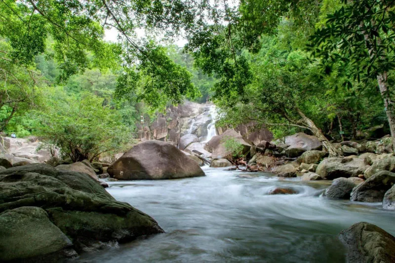 Thác Bà Tánh Linh, vẻ đẹp nguyên sơ của núi rừng Bình Thuận