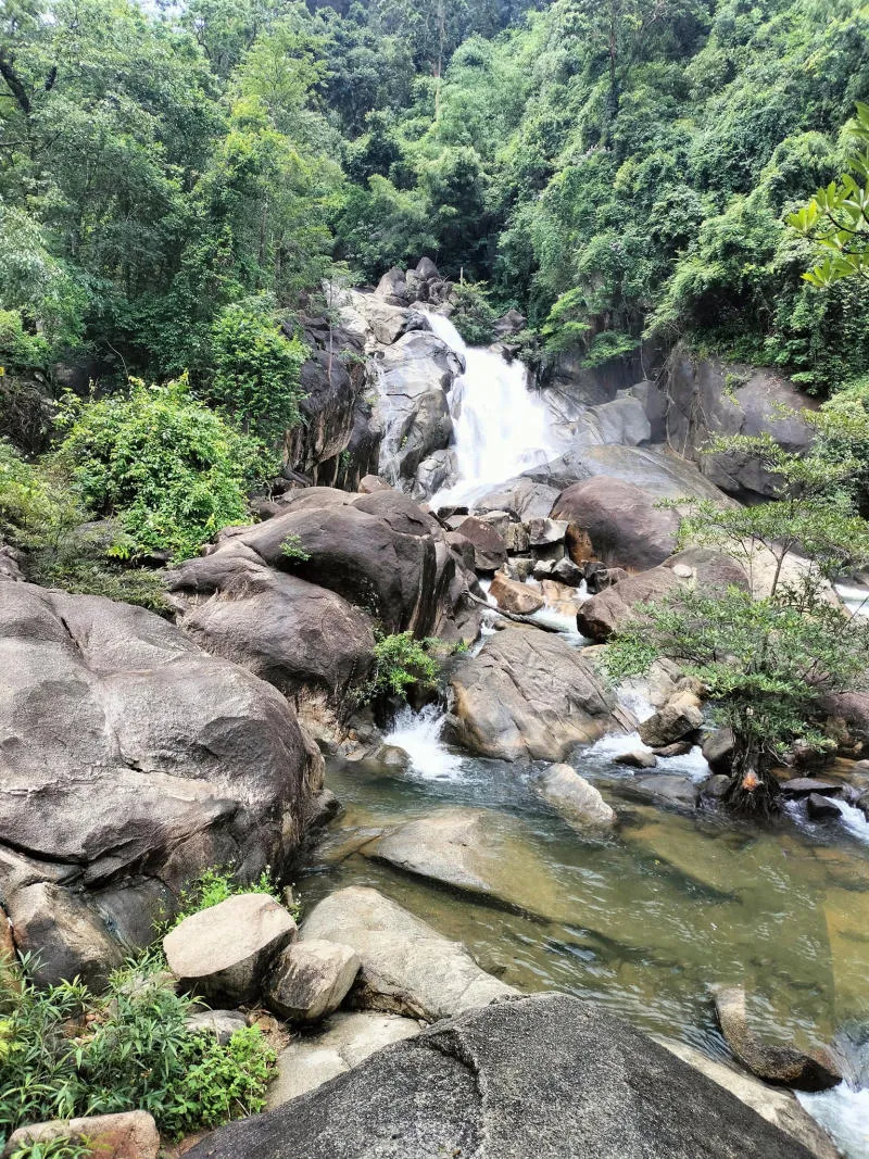 Thác Bà Tánh Linh, vẻ đẹp nguyên sơ của núi rừng Bình Thuận