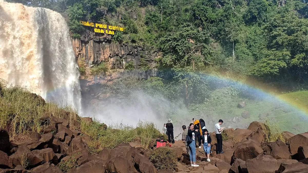 Thác Phú Cường, chiêm ngưỡng tuyệt tác của núi rừng Gia Lai