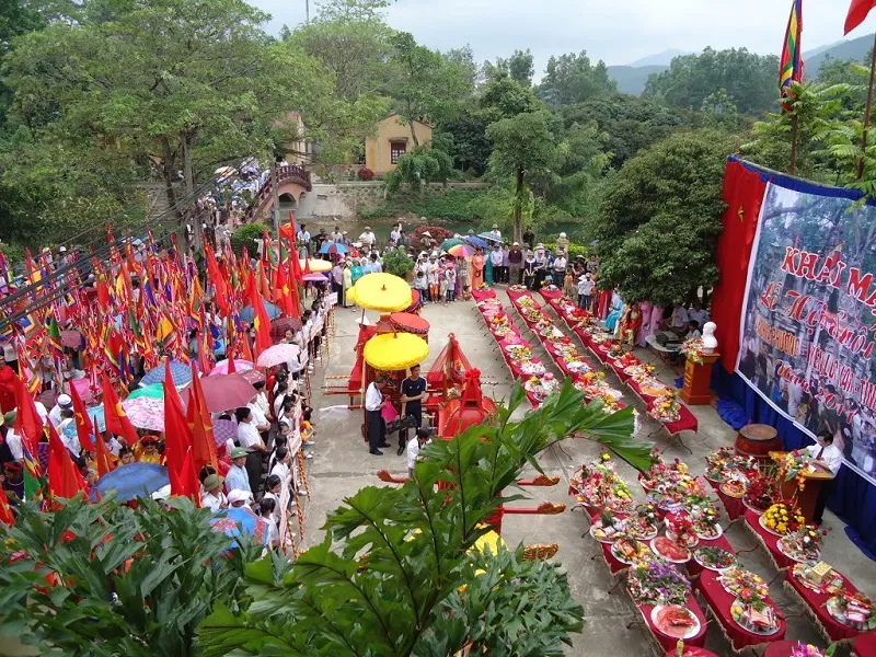 Thăm khu du lịch Suối Mỡ linh thiêng bên những ngôi đền ở Bắc Giang