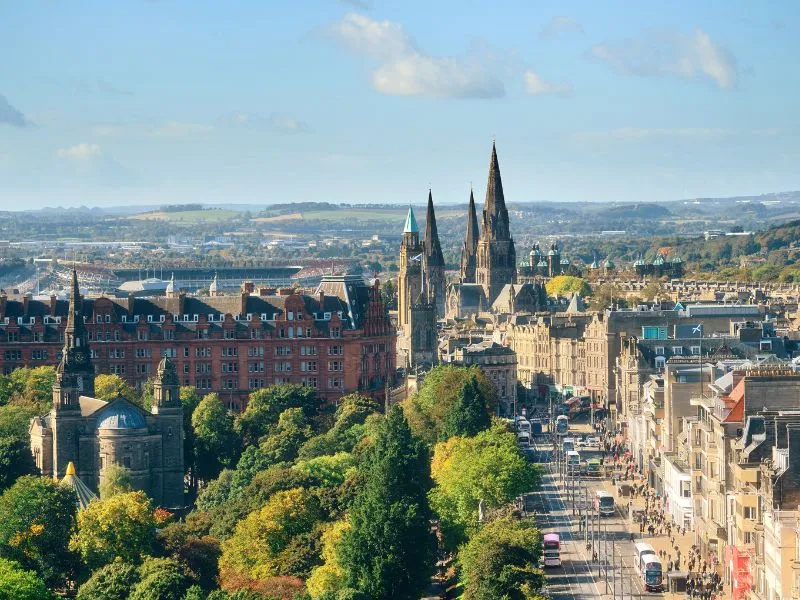 Tham quan lâu đài Edinburgh tráng lệ bậc nhất xứ Scotland