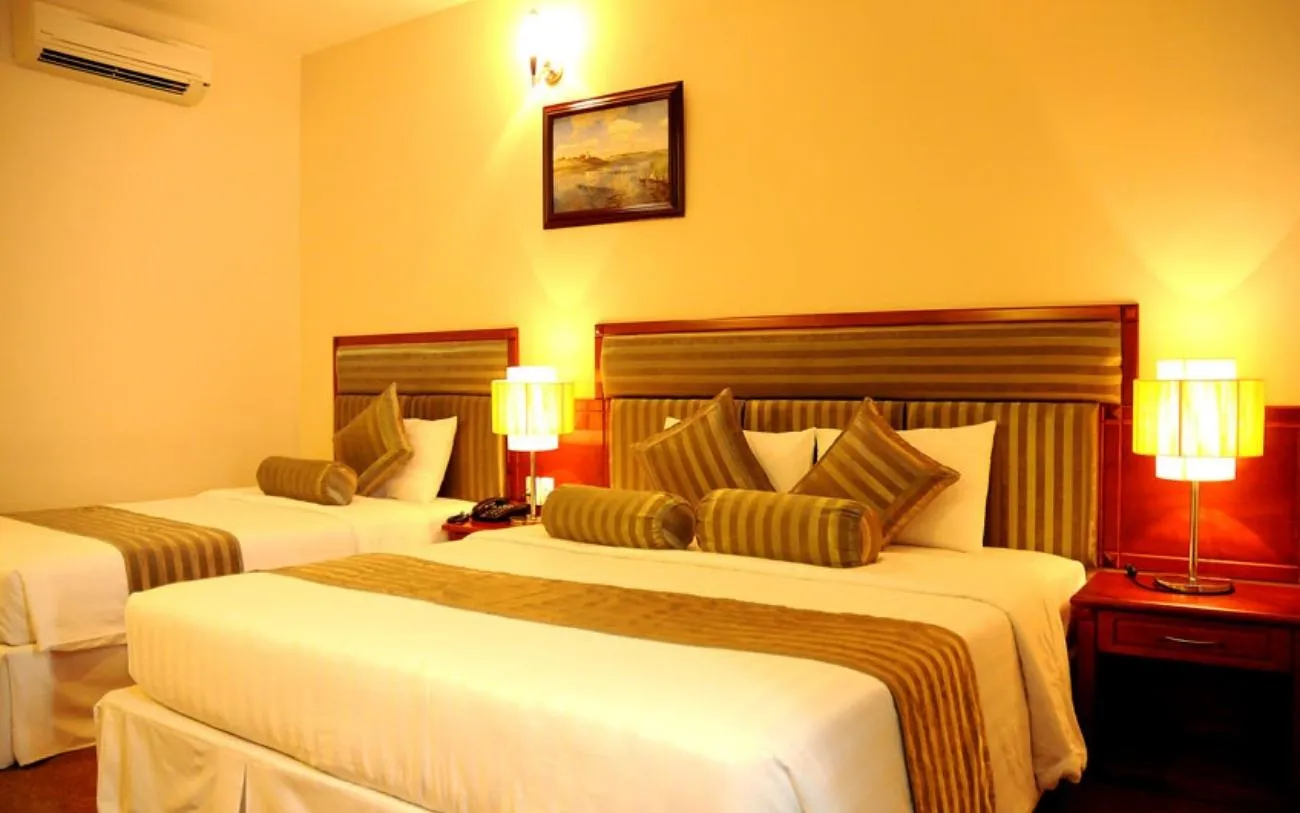 The Coast Hotel Vung Tau, sừng sững cạnh bên bờ biển xanh