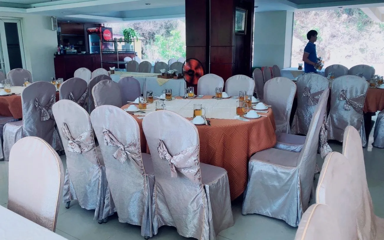 The Coast Hotel Vung Tau, sừng sững cạnh bên bờ biển xanh