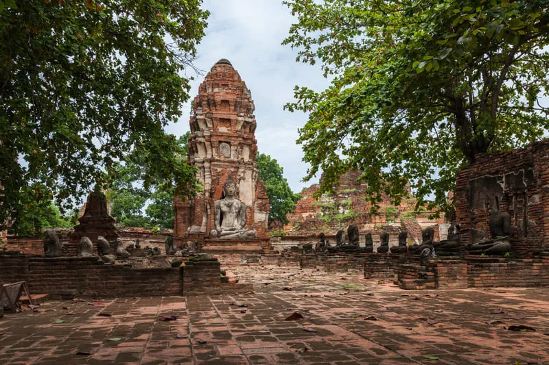 Theo dòng lịch sử khám phá Wat Mahathat tại Ayutthaya