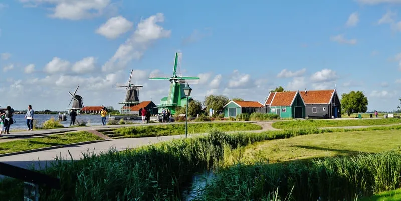 Thiên đường cối xay gió Zaanse Schans bước ra từ truyện cổ tích