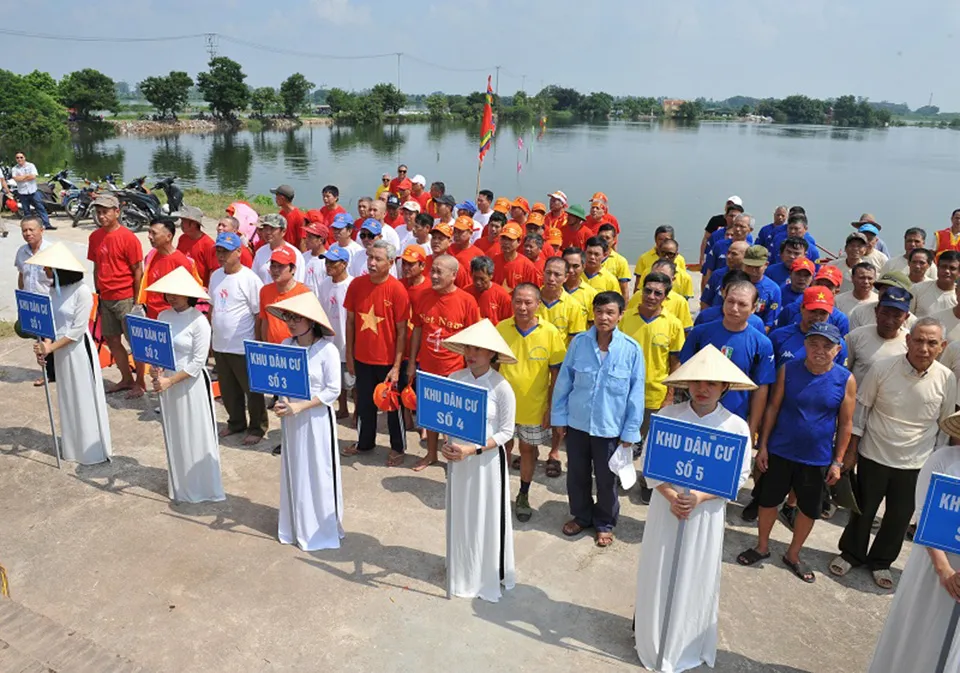 Thú vị Lễ hội bơi chải làng Yên Duyên truyền thống