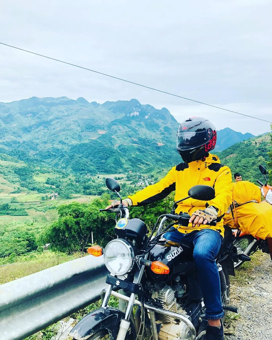 Thuê xe cào cào offroad Hà Giang ở đâu?