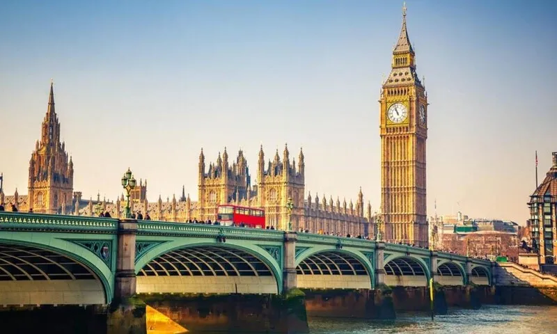 Thưởng ngoạn Đồng hồ Big Ben, công trình trầm lắng bên dòng sông Thames