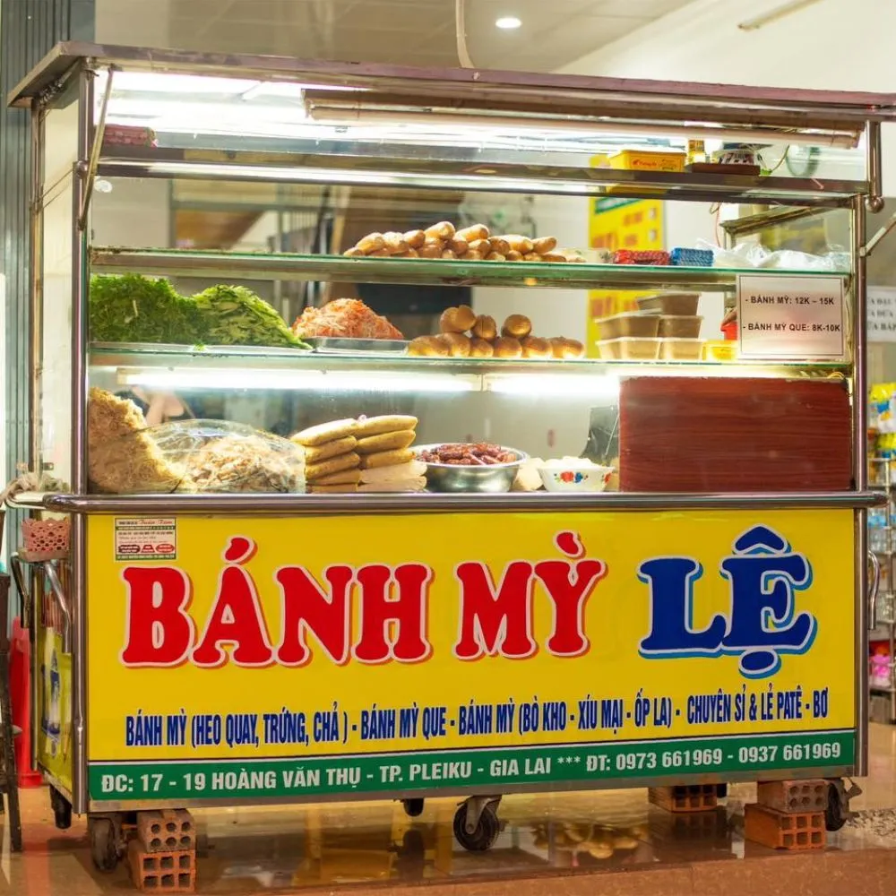 Thưởng thức Bánh mì Lệ bình dân giữa lòng phố núi Gia Lai