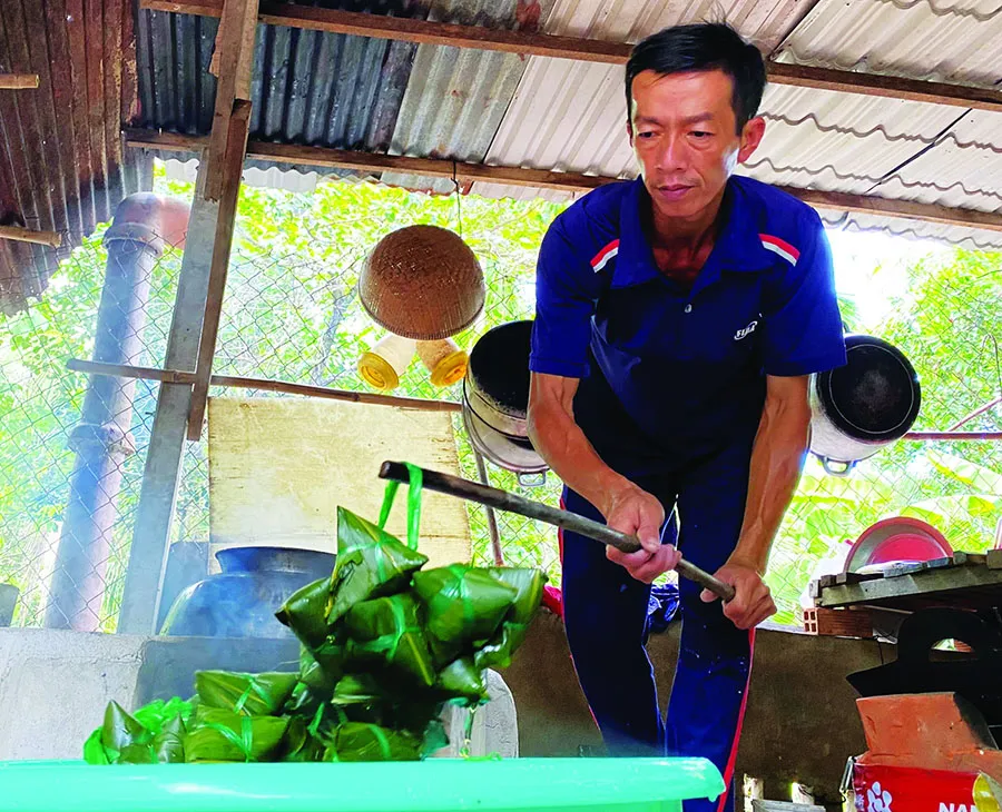 Thưởng thức Bánh ú lá tre Tây Ninh với hương vị đậm chất Nam Bộ