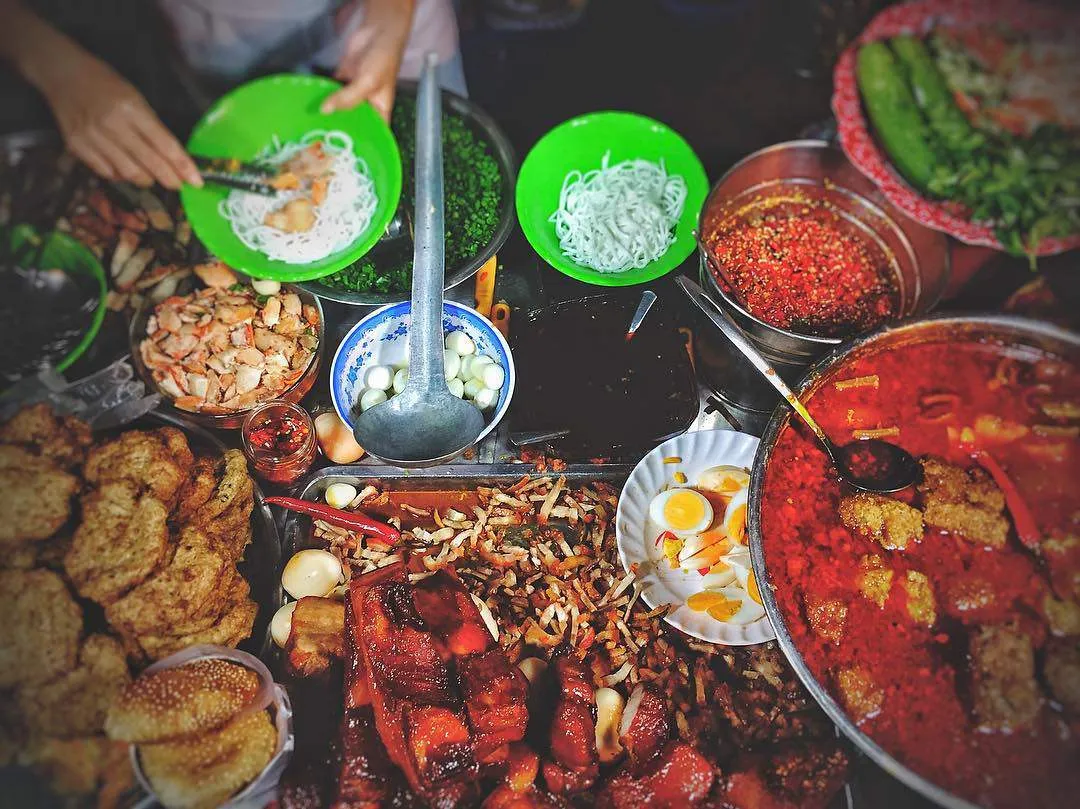 Thưởng thức hương vị bánh canh chả cá Phan Thiết siêu hấp dẫn