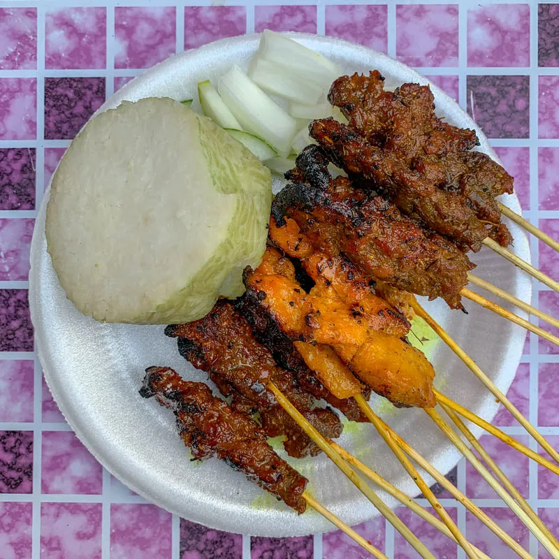 Thưởng thức món nướng Satay, một dấu ấn văn hóa thu hút tại Singapore