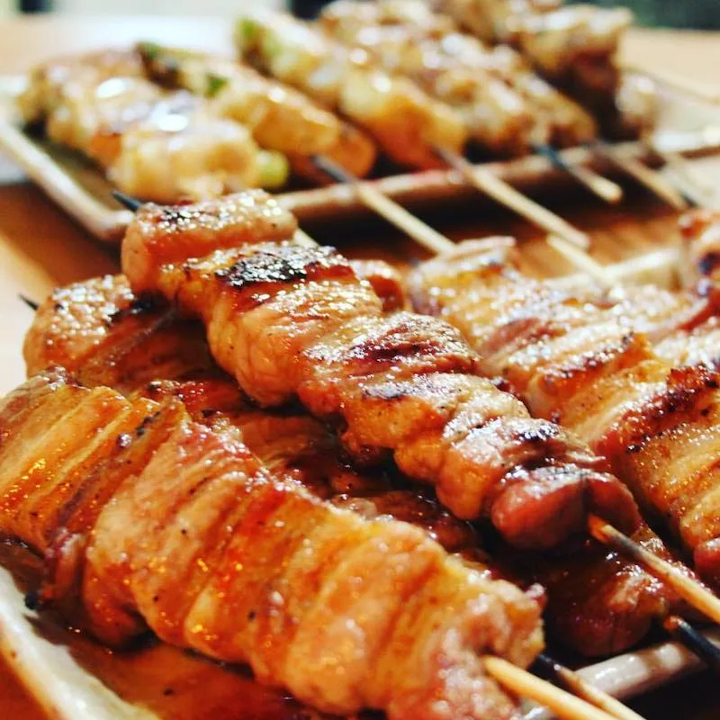 Thưởng thức Yakitori, nhấm nháp trọn vẹn tinh hoa ẩm thực đường phố Nhật Bản