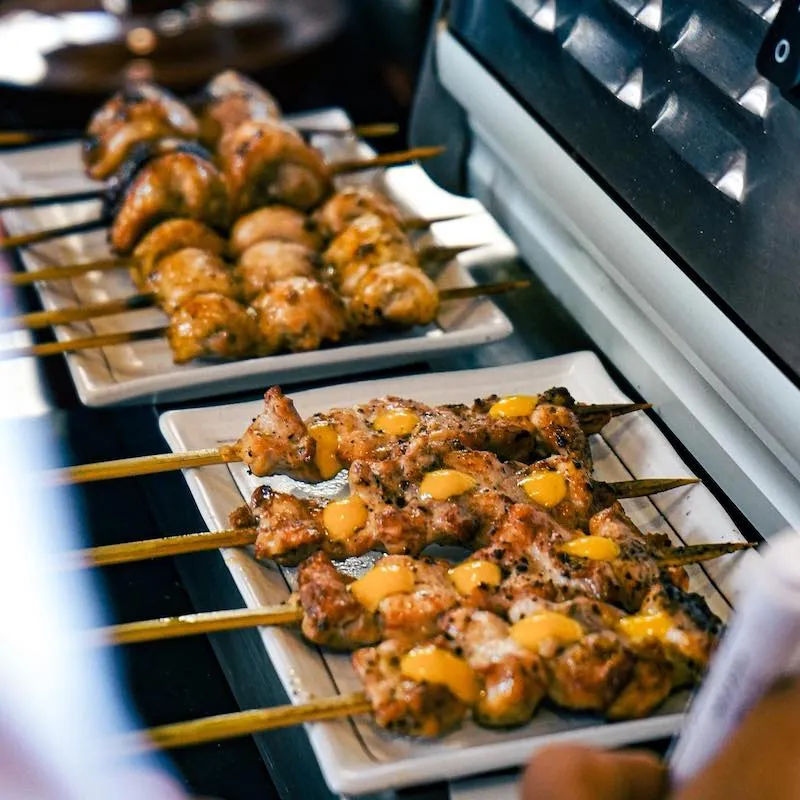 Thưởng thức Yakitori, nhấm nháp trọn vẹn tinh hoa ẩm thực đường phố Nhật Bản