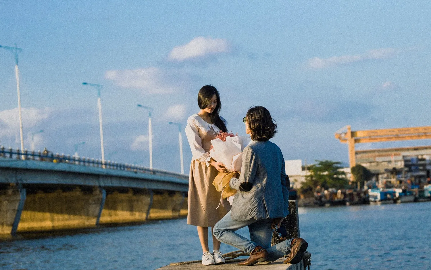 Tìm phút bình yên, lãng mạn qua ống kính anh chàng Kỳ Sang tại cầu Bình Tân Nha Trang