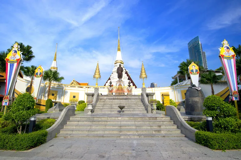 Tìm về Chùa thuyền Wat Yan Nawa giữa lòng Thủ đô Bangkok