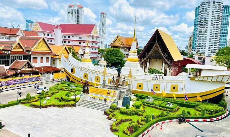 Tìm về Chùa thuyền Wat Yan Nawa giữa lòng Thủ đô Bangkok